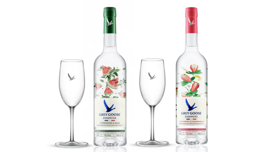 02-grey-goose-essences-750-ml-02-tacas_1_2000.webp