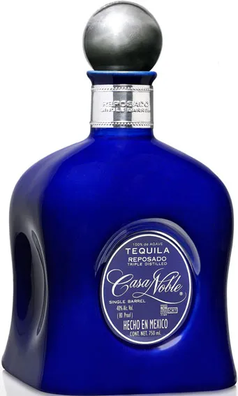 tequila-casa-noble-reposado_1_2000.webp