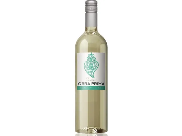 Vinho Obra Prima Verde Branco D.O.C 750ml Vinho Obra Prima Verde Branco D.O.C 750ml